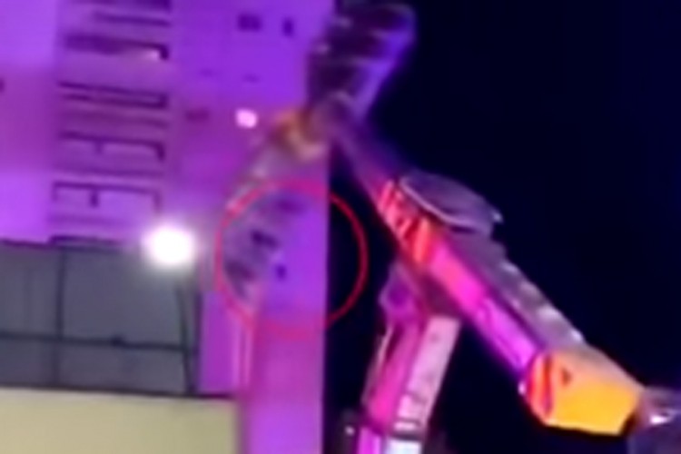 Objavljen uznemirujući snimak: Djevojka pala sa ringišpila i poginula