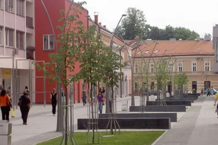 Konstantan pad broja aktivnih tražilaca posla