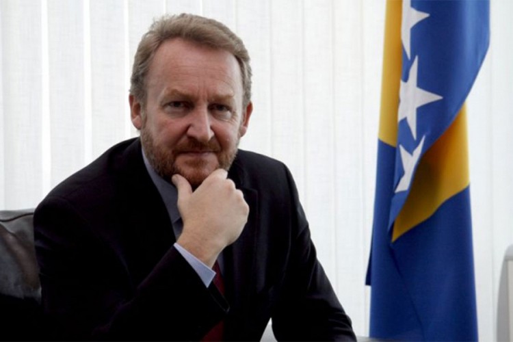 Izetbegović: Status kvo dok SNSD ne prihvati da entitet ne može komandovati državom
