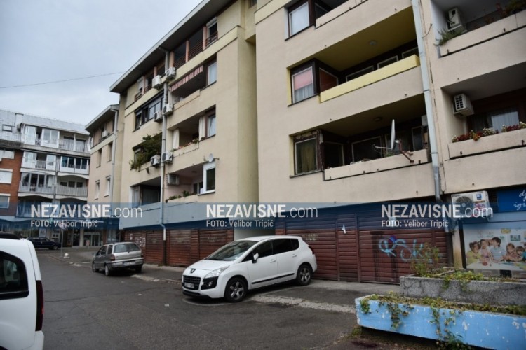 Pokušaj ubistva u Banjaluci: Žrtva izašla krvava iz zgrade