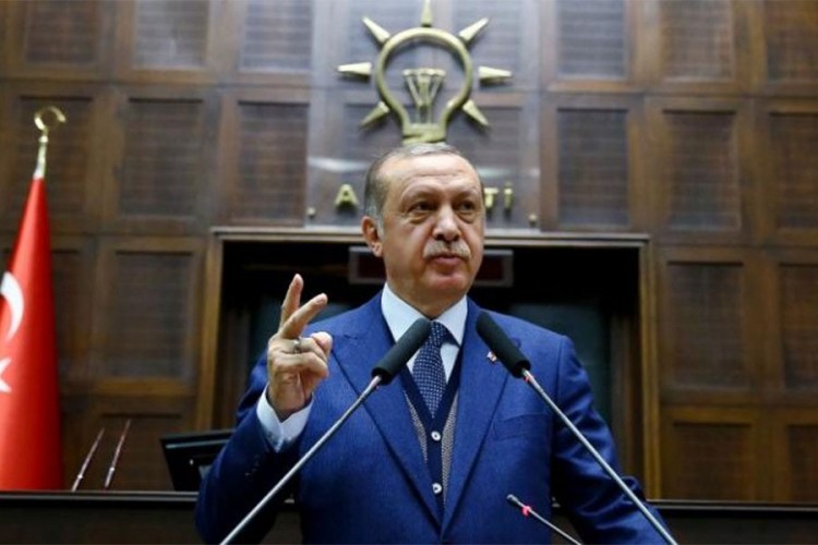 BBC: Erdoan bacio Trampovo pismo u kantu