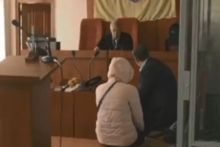 Zatekao muškarca kako mu siluje ženu pa mu odsjekao polni organ