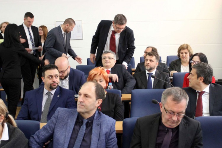 SDA: Vlada je populistička; SDP: Dosadni su više iz SDA
