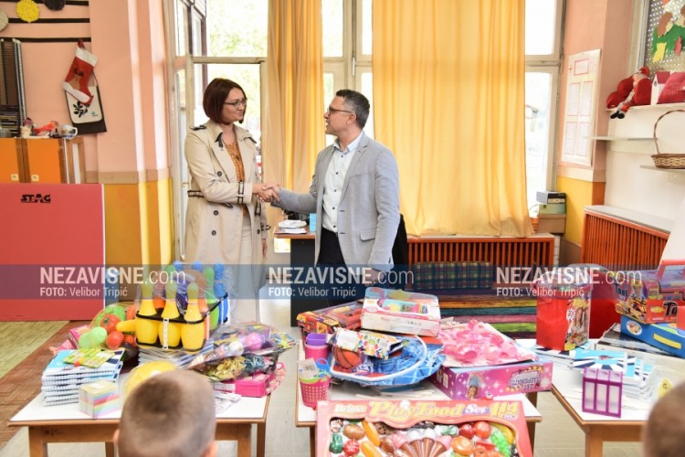 Pokloni "Mikrofina" za vrtić "Lana"