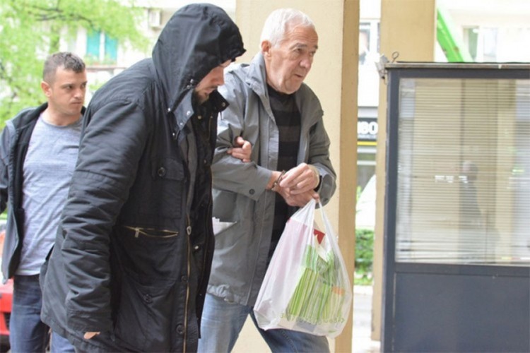Svjedok: Semirovo tijelo nađeno na pragu u lokvi krvi