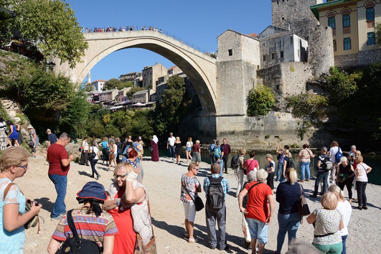 BiH za godinu od turizma zaradila 390 miliona