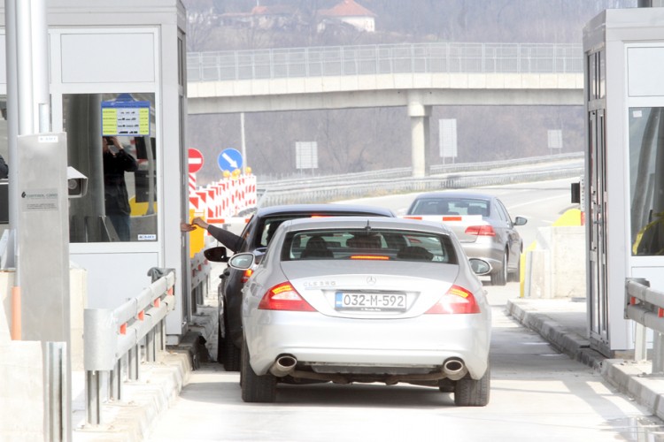 Putarina u RS najskuplja u Evropi, godišnja karta do 4.000 KM