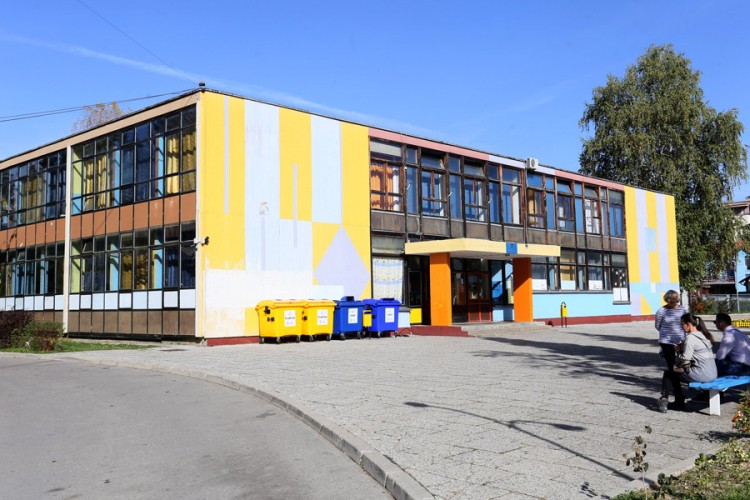 Radnici banjalučke škole stali uz direktoricu: To su sramne optužbe