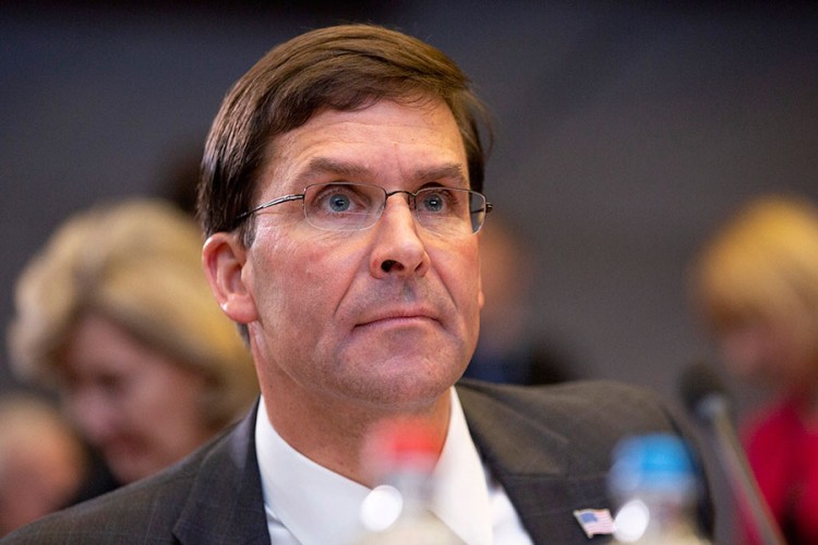 Esper: Američke trupe ostaju da brane sirijska naftna polja
