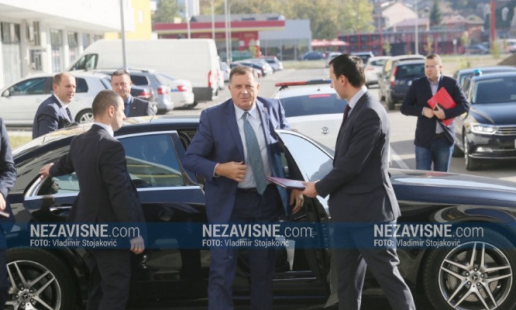 Dodik: SNSD ne želi u vlast ako uslovljavanja potraju