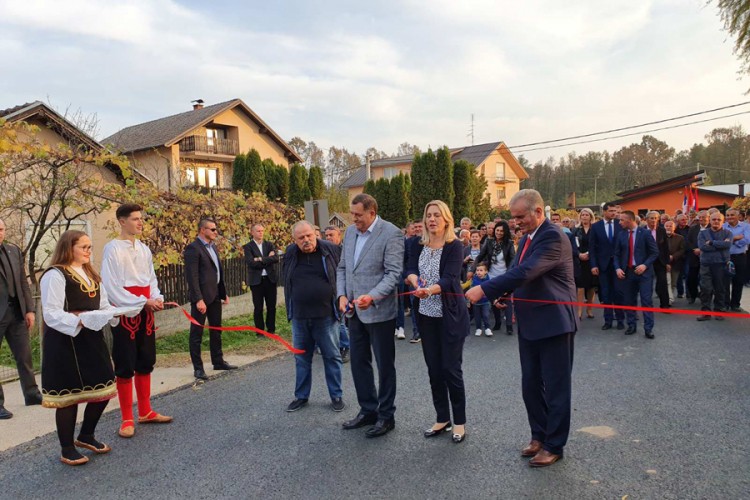 Otvoren rekonstruisani put od Crnaja do Šeškovaca