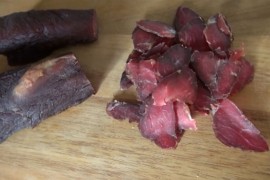 Upao u market i ukrao suvo meso