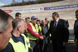 Dodik počastvovan jer svjedoči izgradnji Koridora 10