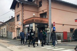 U Kostajnici primjećeno 30-ak migranata