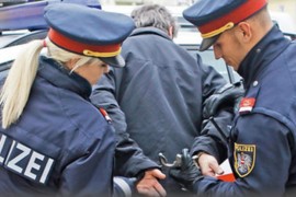 Hrvat nožem prijetio Srbinu na času njemačkog jezika