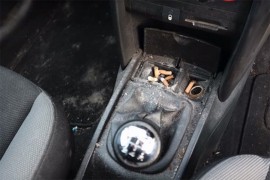 Auto je bio toliko prljav da su ga se odrekli, evo kako sada izgleda