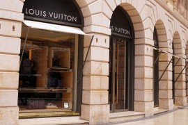"Luj Viton" preuzima "Tifani", najveća ponuda u sektoru luksuzne robe