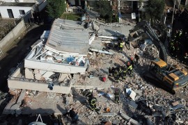 Sve se zatreslo dok je Tači davao izjavu, zgrada počela da se urušava