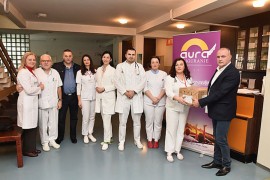 "Aura" poklonila EKG aparat gradiškoj bolnici