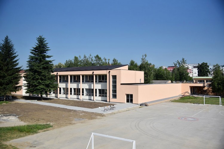 Nataša Zrnić novi v.d. direktora Osnovne škole "Branko Radičević"