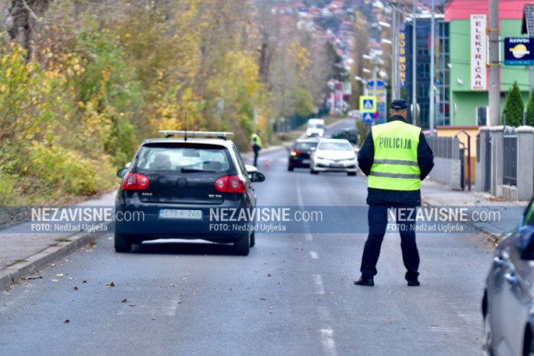 Radnica KJKP "Park" ranjena zalutalim metkom