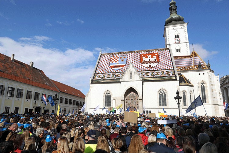 Veliki protest prosvjetnih radnika u Hrvatskoj