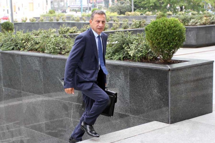 Direktoru OBA moraju poništiti diplomu