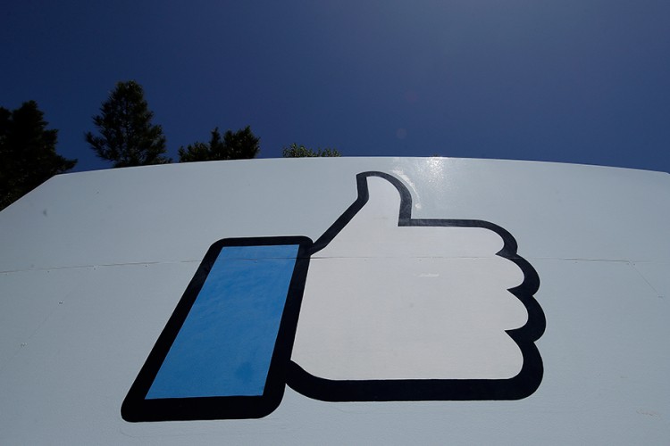 I Kalifornija istražuje Facebook