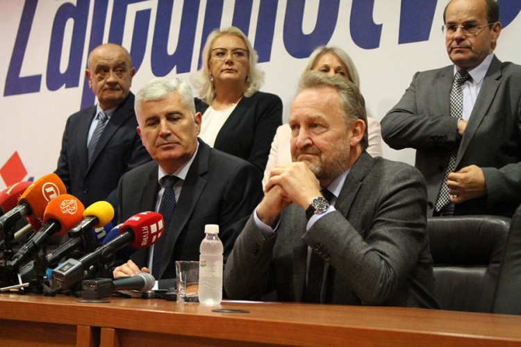 "SDA i HDZ dogovorili saradnju na lokalnim izborima u pojedinim opštinama"