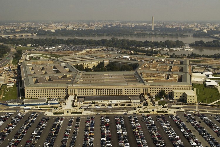Pentagon: Novac od nafte ne ide nama nego snagama u Siriji