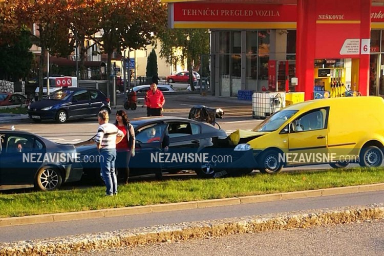 Sudar tri automobila na zapadnom tranzitu u Banjaluci