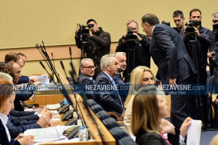 Dodik uputio još jednu ponudu opoziciji, oni opet odbili