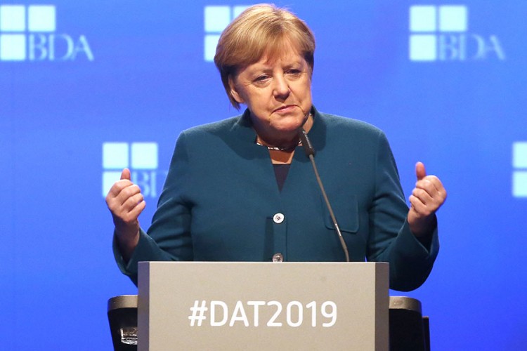 Merkel očekuje da britanski parlament odobri sporazum