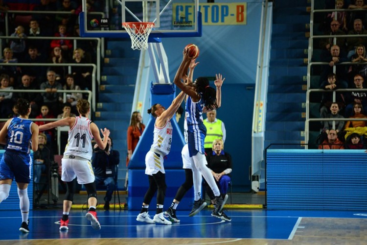 Senzacionalna pobjeda "zmajica" u Rusiji, briljirale Džons i Gajić