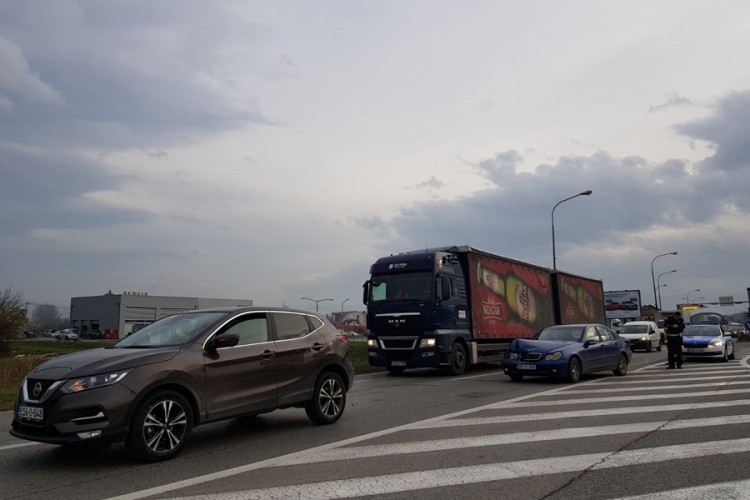 Sudar nisana i mercedesa u Banjaluci