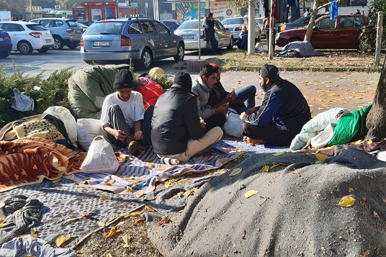 Rok istekao, migranti ostali u "Biri" i "Miralu"
