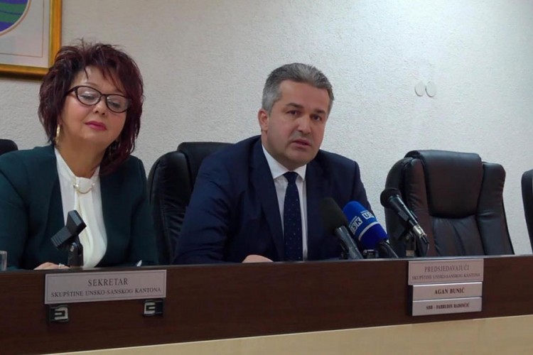 Porno snimak koštao Bunića fotelje