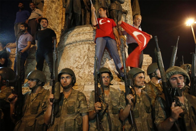 Turske vlasti naredile hapšenje 133 pripadnika vojske