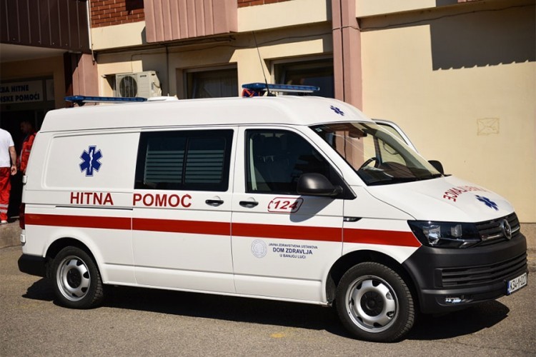 Radnik teško povrijeđen pri padu sa tri metra visine, prognoze neizvjesne
