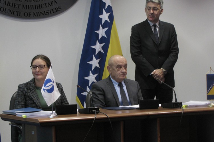 Potpisana dva ugovora sa EBRD-om