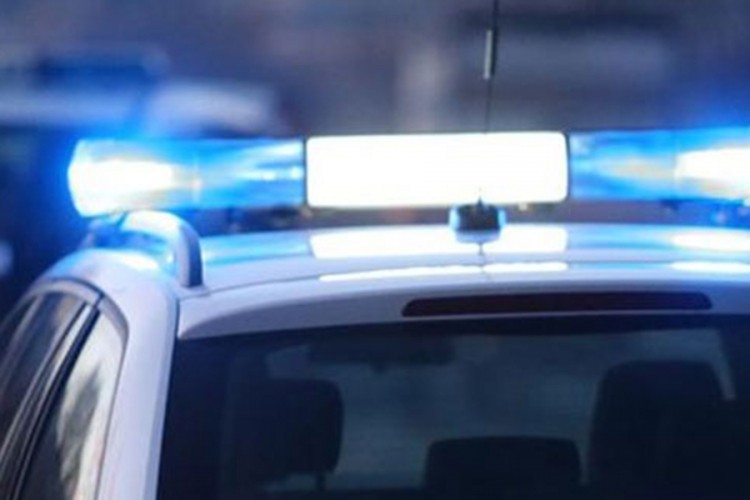 Učenik nožem ranio druga u školskom dvorištu