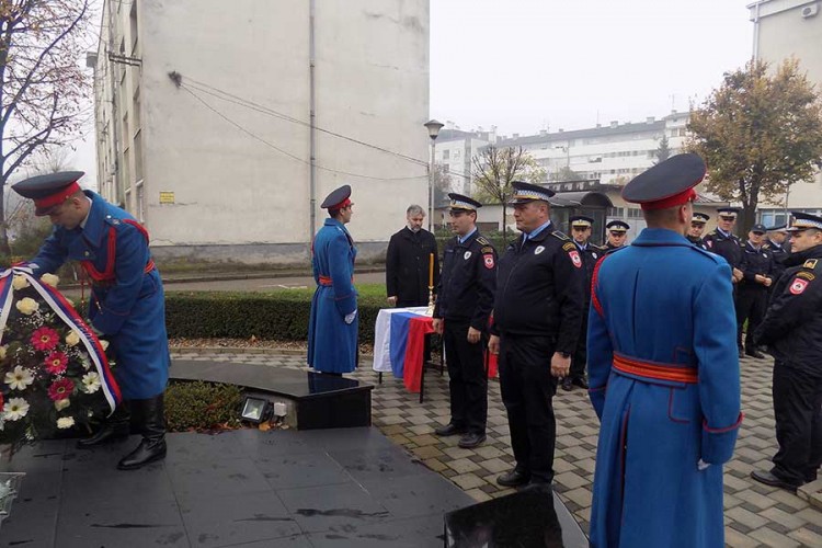 Parastos u Banjaluci za 252 poginula policajca