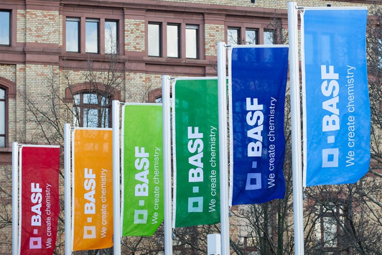 BASF ulaže u petrohemijski projekat u Kini 10 milijardi $