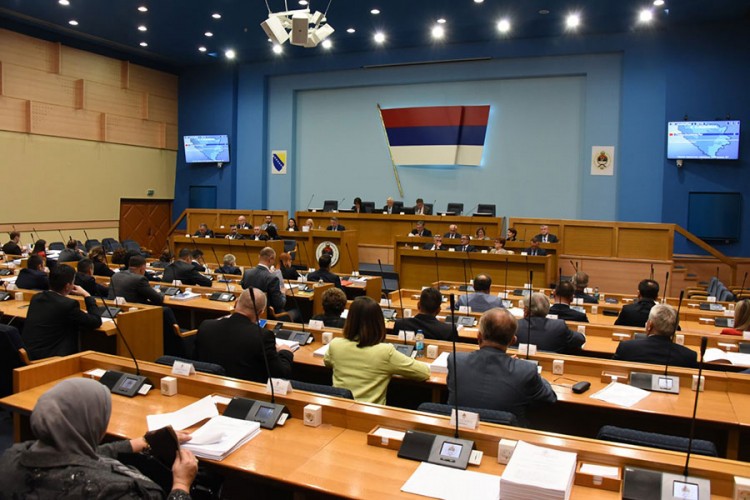 NDP že podržati povećanje plata u javnom sektoru
