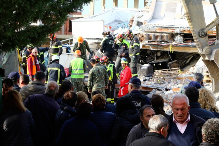 Raste broj žrtava zemljotresa u Albaniji