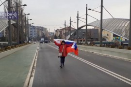Krenula sa srpskom zastavom u južni dio Kosovske Mitrovice, pa ...