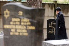 Svastike na više od stotinu jevrejskih grobova blizu Strazbura