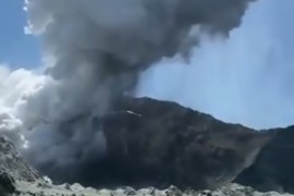 Erupcija vulkana na Novom Zelandu, jedna osoba poginula