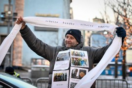 Protesti u Stokholmu zbog dodjele Nobela Peteru Handkeu