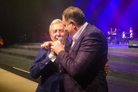 Dodik zapjevao sa Miroslavom Ilićem u Sava centru